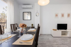 C17 Lovely 2 bdr Apartment